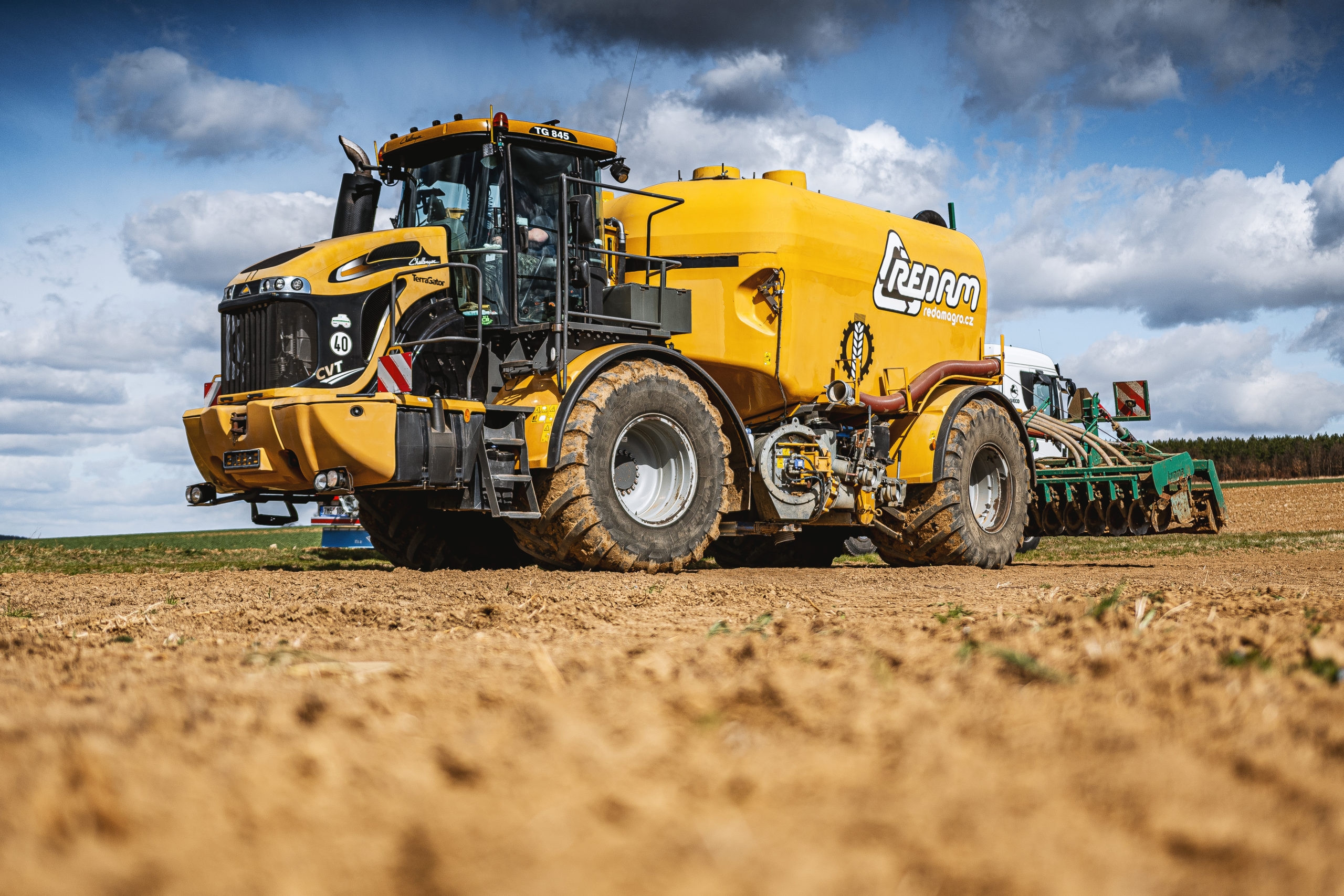 Terra Gator 845 CVT